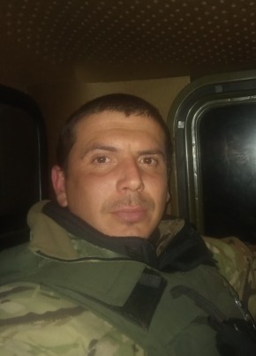 Володимир, 35, Україна, Кура́хове