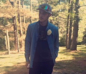 Skyler strong, 18, Seymour (State of Indiana)