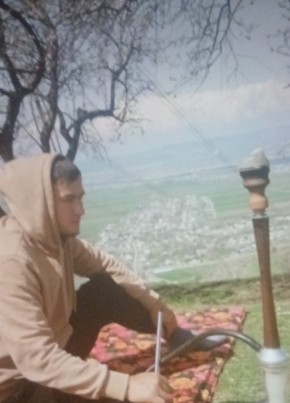 хусн из Балабаново 32 года