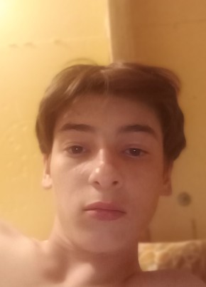 Данил из Барнаула 18 лет