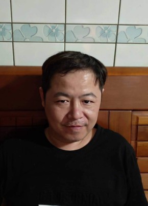 昱銘, 48, 中华人民共和国, 新竹市