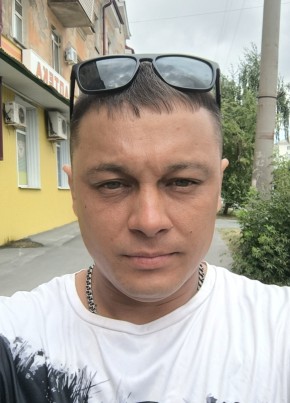 Даниил из Новотроицка 37 лет