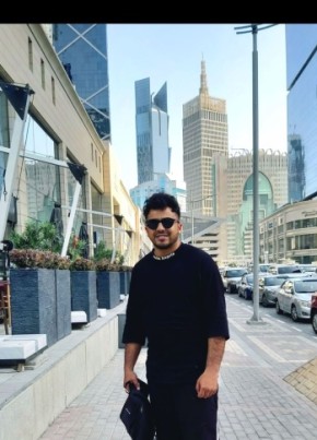 Alaa, 26, Qatar, Doha