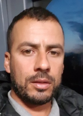 el housni aziz, 37, République Française, Sénas