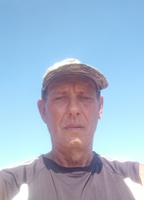 Андрей из Астрахани 54 года