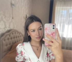 Angelina, 22, Los Angeles