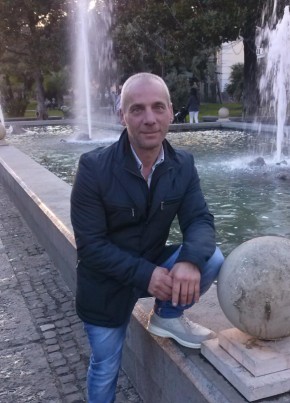 Antonio, 51, Repubblica Italiana, Roma