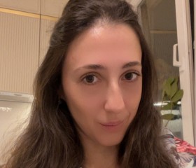 Nadezhda, 39, Bethnal Green