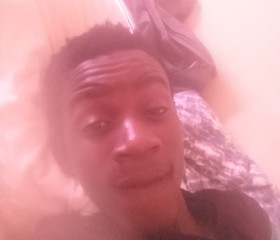 David, 18, Oshakati