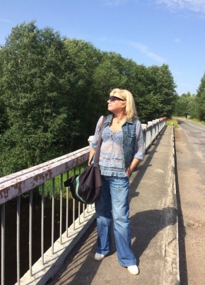 Ирина , 52, Россия, Псков