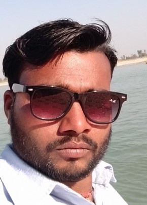 Zayrfv, 18, India, Rasrā