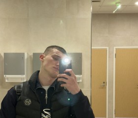 Vlad, 18, Tampere