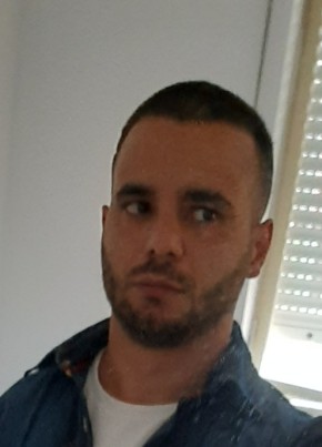 Stefano Delrio, 35, Repubblica Italiana, Sassari