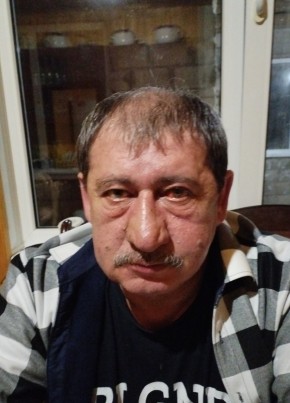 Эдуард из Малгобека 54 года