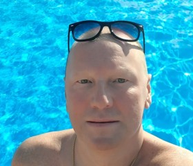 Viktor, 41, Moscow
