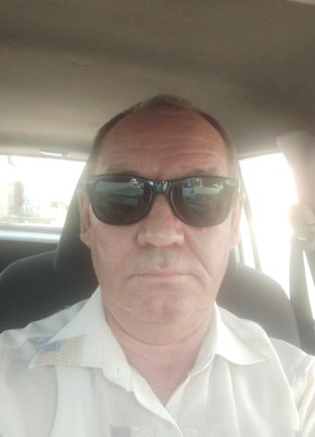 Николай из Новомосковска 61 год