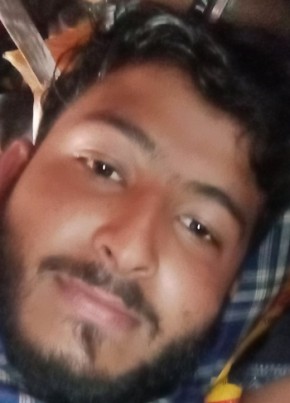 Yadav, 18, India, Karamsad