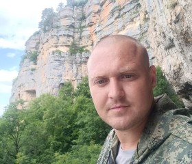 Vladimir, 37, Platnirovskaya