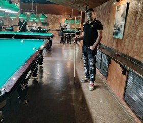 Khursand, 28, Moscow