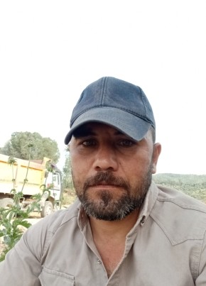 Emre из Koçarlı 33 года