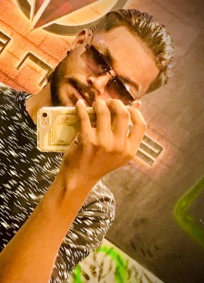 Shevan Dilshara из කඳාන 18 лет