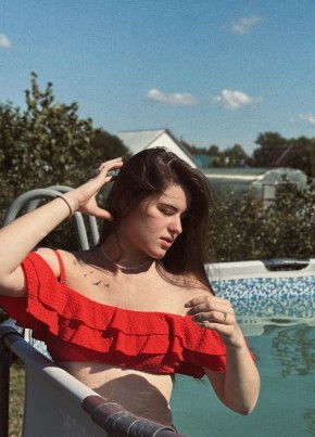 Ксения из Барнаула 23 года