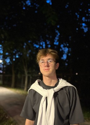 Кирилл, 19, Россия, Москва