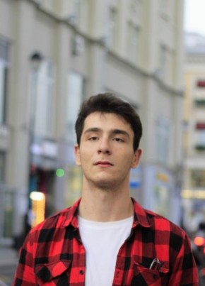Александр из Москвы 22 года