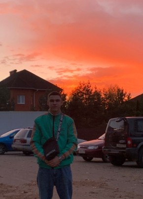 Андрей, 18, Россия, Клин