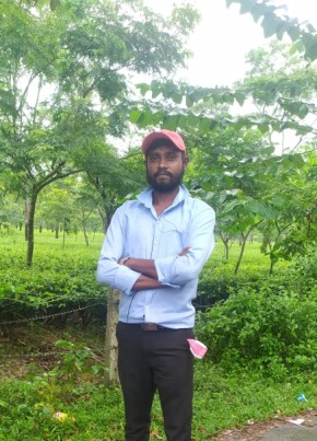 Binoy Kujur, 30, India, Nahorkatiya