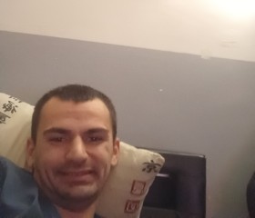 Yanis, 18, Marseille