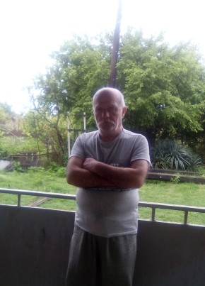 Revaz, 66, Abkhazia, Sokhumi