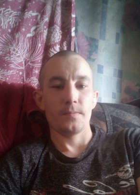 Юрий, 34, Россия, Белоярский (Свердловская обл.)