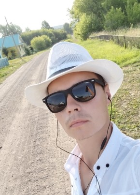 Андрей, 24, Россия, Заречный (Свердловская обл.)