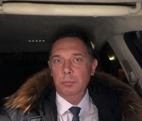 Alexey, 52, London