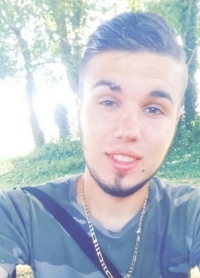 Nathan, 25, République Française, Abbeville