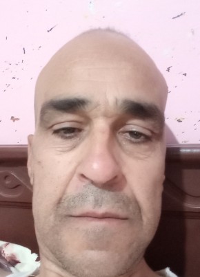 Alilou, 44, People’s Democratic Republic of Algeria, Mostaganem