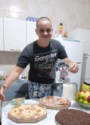 Miguel Henrique из Itaquaquecetuba 21 год