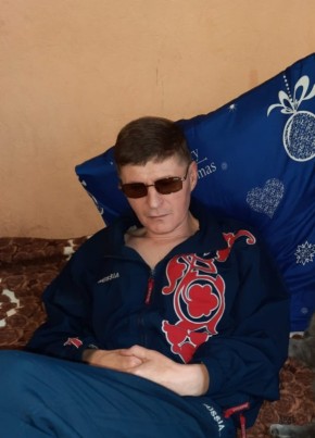 Алексей из Находки 49 лет