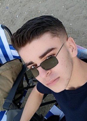Cemal из İstanbul 18 лет