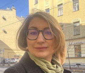Kseniya, 44, Saint Petersburg