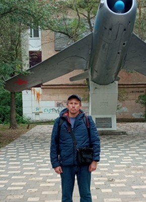 Илья, 49, Россия, Симферополь