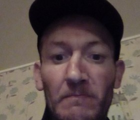 Joey, 41, Stoke-on-Trent
