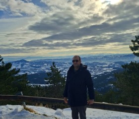 Филипович, 32, Obukhovo