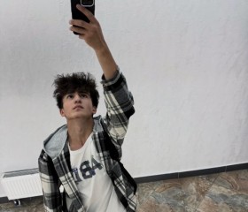 Emil, 18, Saint Petersburg