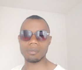 Emilien, 36, Antananarivo