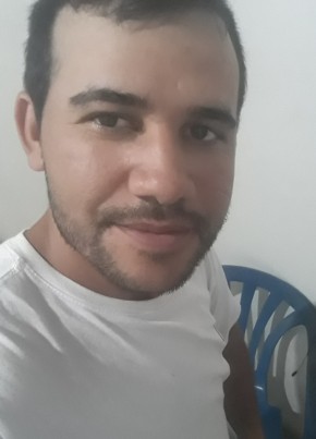Luciano, 22, República Federativa do Brasil, Itabaiana (Sergipe)