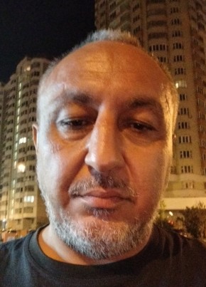 Давит из Москвы 44 года