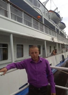 Дмитрий из Вольска 42 года