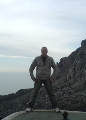 гектор из Алушты 32 года